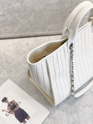 Túi Tote Chanel Deauville 30cm 23P Trắng Sọc Đen Ecru