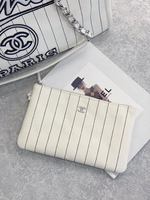 Túi Tote Chanel Deauville 30cm 23P Trắng Sọc Đen Ecru