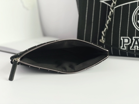 Túi xách lớn hàng hiệu tùy chỉnh Cotton Da bê Túi xách Chanel 2.55 Metalblack And White