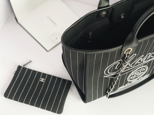 Túi xách lớn hàng hiệu tùy chỉnh Cotton Da bê Túi xách Chanel 2.55 Metalblack And White