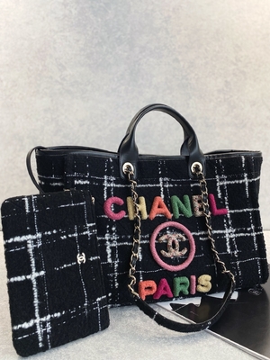 Chanel 2022 Túi hàng hiệu tùy chỉnh của Sotheby Túi đi biển Tweed FW Rainbow Tote