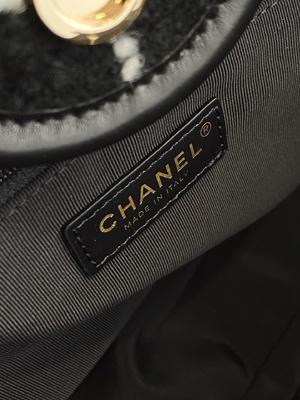 Chanel 2022 Túi hàng hiệu tùy chỉnh của Sotheby Túi đi biển Tweed FW Rainbow Tote