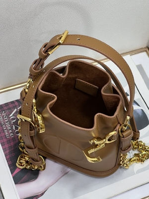 Túi C'est Dior dập nổi CD Saddle vàng Túi thể thao Christian Dior Da bê