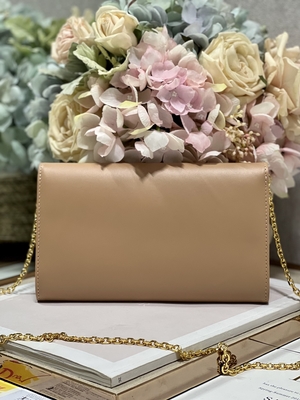 Túi đeo chéo nhỏ màu trà sữa Nhãn hiệu Gucci Soho Chain Shoulder Bag