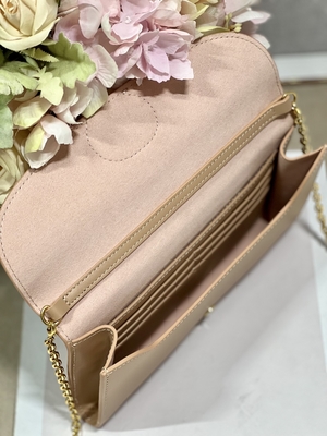 Túi đeo chéo nhỏ màu trà sữa Nhãn hiệu Gucci Soho Chain Shoulder Bag