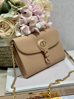 Túi đeo chéo nhỏ màu trà sữa Nhãn hiệu Gucci Soho Chain Shoulder Bag